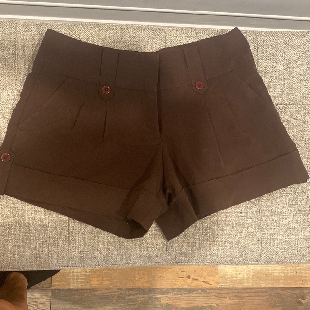 Bebe size 4 brown shorts